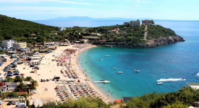 Keshilli Boteror i Turizmit: 6.6 mln turiste pritet te vizitojne Shqiperine, mbi 300 mije vende pune